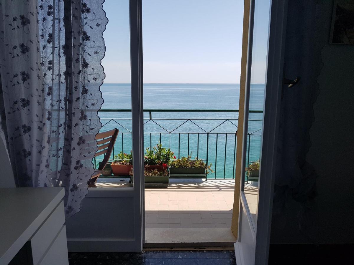 Bea'S Apartment - The Window To The Sea - Seafront Monterosso al Mare Eksteriør bilde